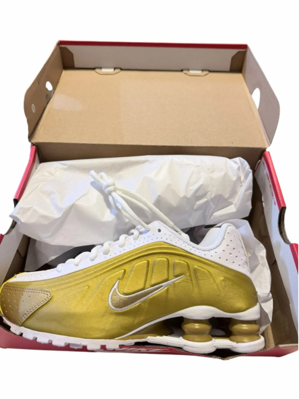 Men's/Youth Nike Shox R4 Sneakers Gold/White Size 4Y